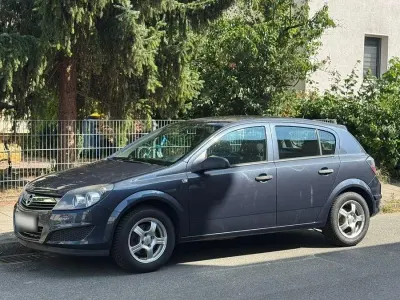 Gebraucht Opel Astra Innovation 90 PS (66 kW) 2009 Blau Limousine