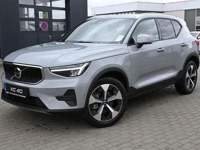 Grau Gebraucht 2025 Volvo XC40 SUV | 34.990 € (Fairer Preis)
