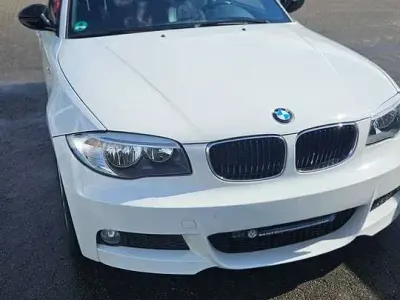Gebraucht BMW 118 Cabriolet Advantage 143 PS (105 kW) 2012 Weiß Cabrio