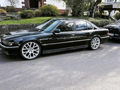 BMW 728