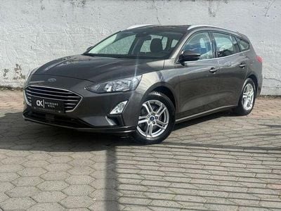 Usado Ford Focus Cool & Connect 95 HP (69 kW) 2021 Cinzento Sedan