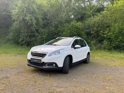 Gebraucht Peugeot 2008 Active 120 PS (88 kW) 2013 Weiß SUV