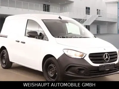 Używany Mercedes Citan 110 95 KM (69 kW) 2022 Biały Minivan