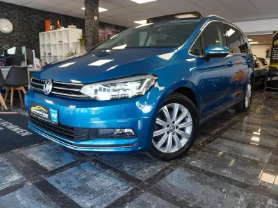 Gebraucht VW Touran Highline 190 PS (139 kW) 2019 Blau Van / Kleinbus