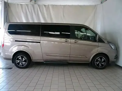 Gebraucht Ford Tourneo Titanium X 170 PS (125 kW) 2018 Beige Van / Kleinbus