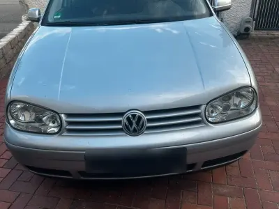 Gebraucht VW Golf IV 102 PS (75 kW) 2002 Silber Kleinwagen