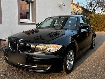 Gebraucht BMW 116 Advantage 122 PS (89 kW) 2011 Schwarz Kleinwagen
