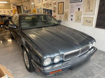 Second-hand Jaguar XJ12 311 CP (228 kW) 1994 Argintiu Berlinǎ