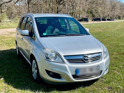 Gebraucht Opel Zafira 150 PS (110 kW) 2010 Silber Van / Kleinbus