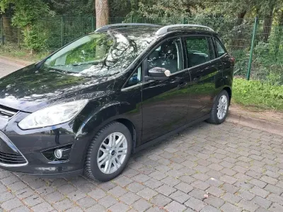 Używany Ford Grand C-Max Titanium 150 KM (110 kW) 2013 Czarny Minivan