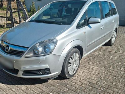 Second-hand Opel Zafira 105 CP (77 kW) 2007 Argintiu Monovolum