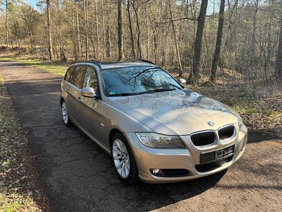 Gebraucht BMW 320 184 PS (135 kW) 2011 Grau Kombi