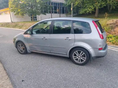 Gebraucht Ford Focus Ghia 125 PS (91 kW) 2004 Silber Kombi