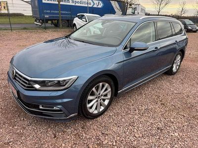 Gebraucht VW Passat Highline 220 PS (161 kW) 2017 Harvard blue metallic Kombi