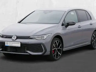 Neu VW Golf VIII GTI 265 PS (194 kW) 2026 Grau Limousine