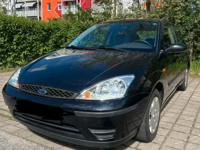 Gebraucht Ford Focus 101 PS (74 kW) 2004 Schwarz Kleinwagen