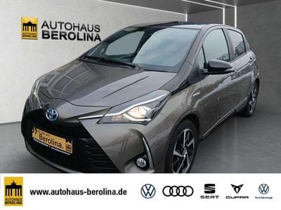 Gebraucht Toyota Yaris Hybrid Style 101 PS (74 kW) 2020 Grau Kleinwagen