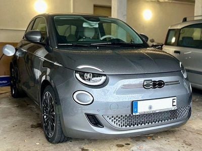 Gebraucht Fiat 500e La Prima 86 kW (118 PS) 2023 Grau Limousine