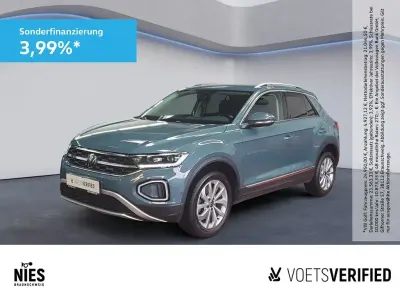 Usata VW T-Roc Style 150 CV (110 kW) 2024 Blu SUV