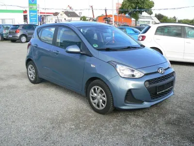 Gebraucht Hyundai i10 Classic 67 PS (49 kW) 2019 Blau Kleinwagen