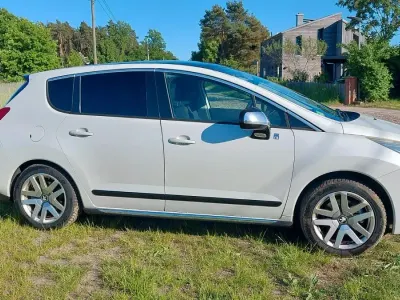 Gebraucht Peugeot 3008 Active 163 PS (119 kW) 2012 Weiß Kombi