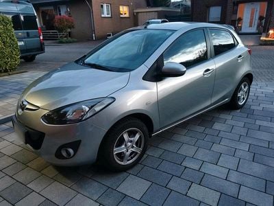 Gebraucht Mazda 2 Edition 84 PS (61 kW) 2012 Silber Kleinwagen