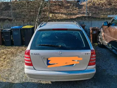 Gebraucht Mercedes C220 2005 Silber Kombi