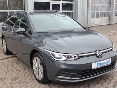 Gebraucht VW Golf VIII Style 131 PS (96 kW) 2024 Grau Limousine
