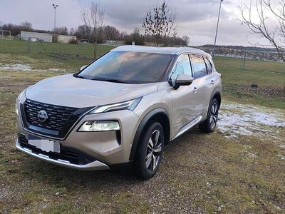 Grau Gebraucht 2024 Nissan X-Trail Tekna SUV | 34.900 € (Fairer Preis)