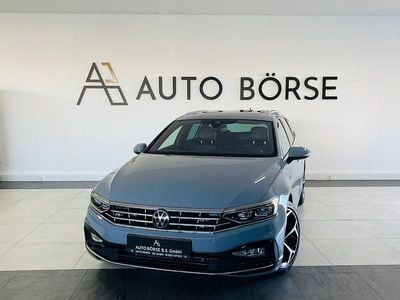 Usata VW Passat R-line 200 CV (147 kW) 2023 Grigio Station wagon