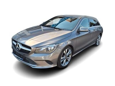 Gebraucht Mercedes CLA200 Shooting Brake 135 PS (99 kW) 2018 Grau Kombi