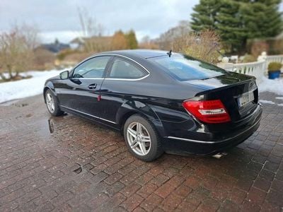 Gebraucht Mercedes C180 156 PS (114 kW) 2011 Schwarz Coupé