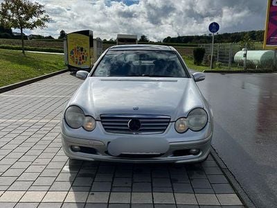 Gebraucht Mercedes C180 129 PS (94 kW) 2001 Silber Coupé