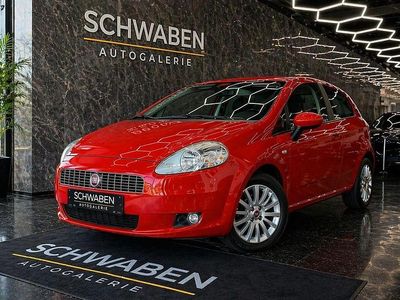 Begagnad Fiat Grande Punto 77 HK (56 kW) 2009 Röd Halvkombi