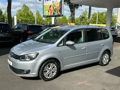 Gebraucht VW Touran Comfortline 140 PS (102 kW) 2013 Silber Van / Kleinbus