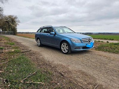 Gebraucht Mercedes C220 Avantgarde 170 PS (125 kW) 2011 Blau Limousine