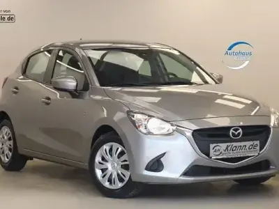 Gebraucht Mazda 2 Center-Line 90 PS (66 kW) 2015 Silber Kleinwagen