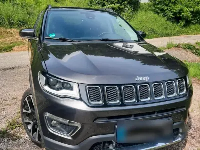 Gebraucht Jeep Compass 140 PS (102 kW) 2017 Grau SUV