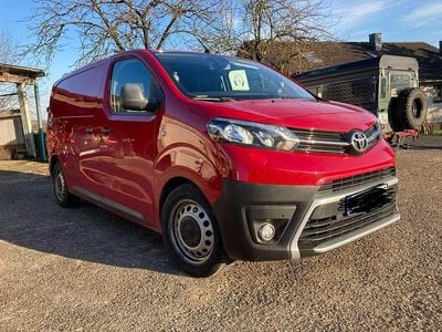 Gebraucht Toyota Proace 177 PS (130 kW) 2019 Rot Van / Kleinbus