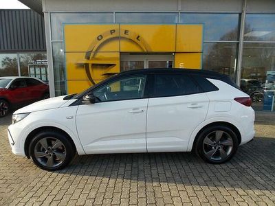 Second-hand Opel Grandland X GSe 299 CP (219 kW) 2023 Alb SUV