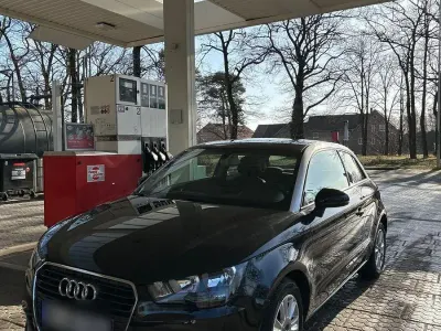 Gebraucht Audi A1 Sportback Ambition 122 PS (89 kW) 2012 Schwarz Kleinwagen