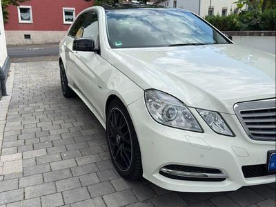 Gebraucht Mercedes E200 Avantgarde 184 PS (135 kW) 2011 Weiß Limousine