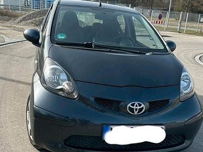 Gebraucht Toyota Aygo 67 PS (49 kW) 2006 Grau Kleinwagen