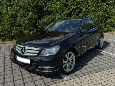 Gebraucht Mercedes C180 Avantgarde 156 PS (114 kW) 2012 Schwarz Limousine