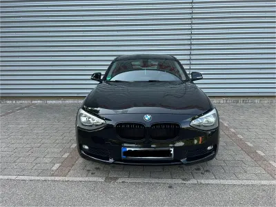 Gebraucht BMW 114 102 PS (75 kW) 2014 Schwarz Kleinwagen