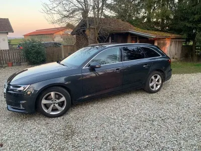 Gebraucht Audi A4 Sport 150 PS (110 kW) 2019 Grau Limousine
