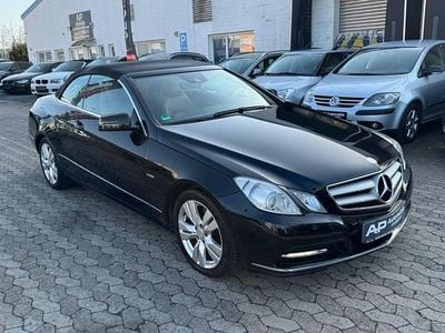 Gebraucht Mercedes E250 204 PS (150 kW) 2011 Schwarz Cabrio