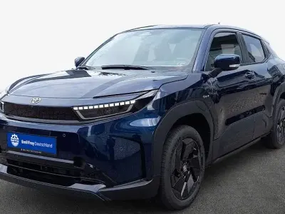 Neu Toyota Urban Cruiser 128 kW (175 PS) 2026 Nimbus blue SUV