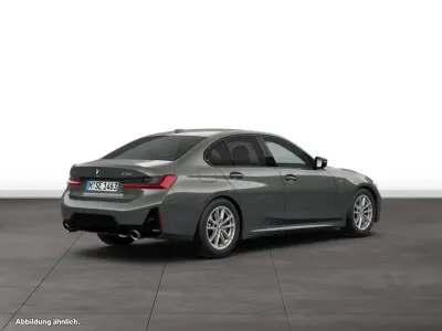 Gebraucht BMW 330 Sport Line 258 PS (189 kW) 2026 Grau Limousine