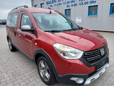 Gebraucht Dacia Dokker Stepway 131 PS (96 kW) 2020 Rot Van / Kleinbus